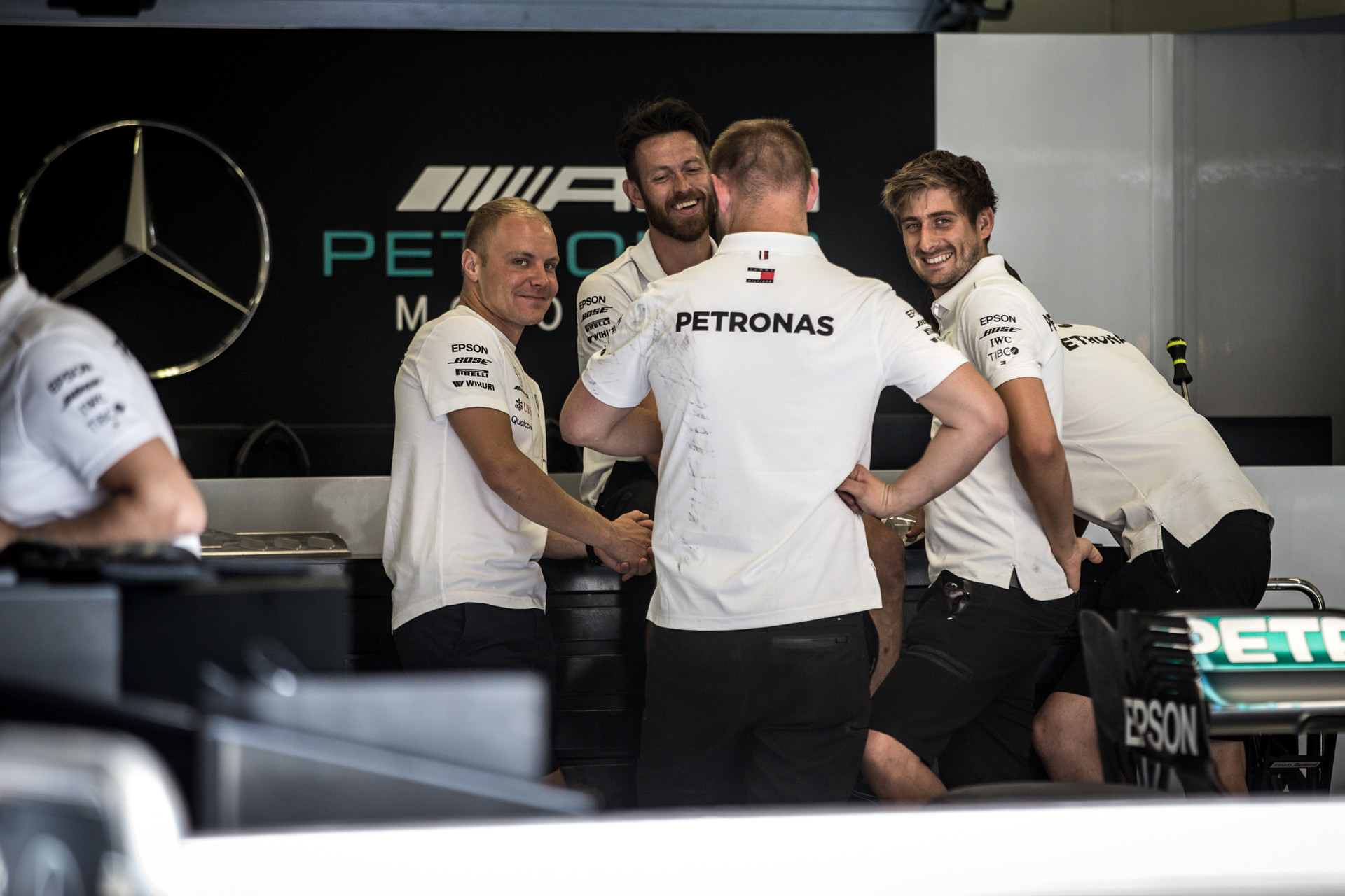 A „wingman”sztori margójára: Bottasék Top Gunt néznek