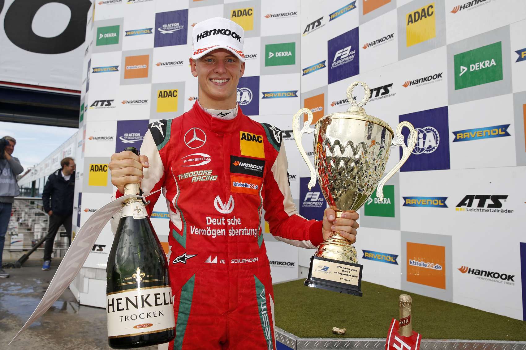 Mick Schumacher tökéletes hétvégét zárt a Nürburgringen
