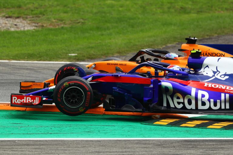 Fernando Alonso Pierre Gasly