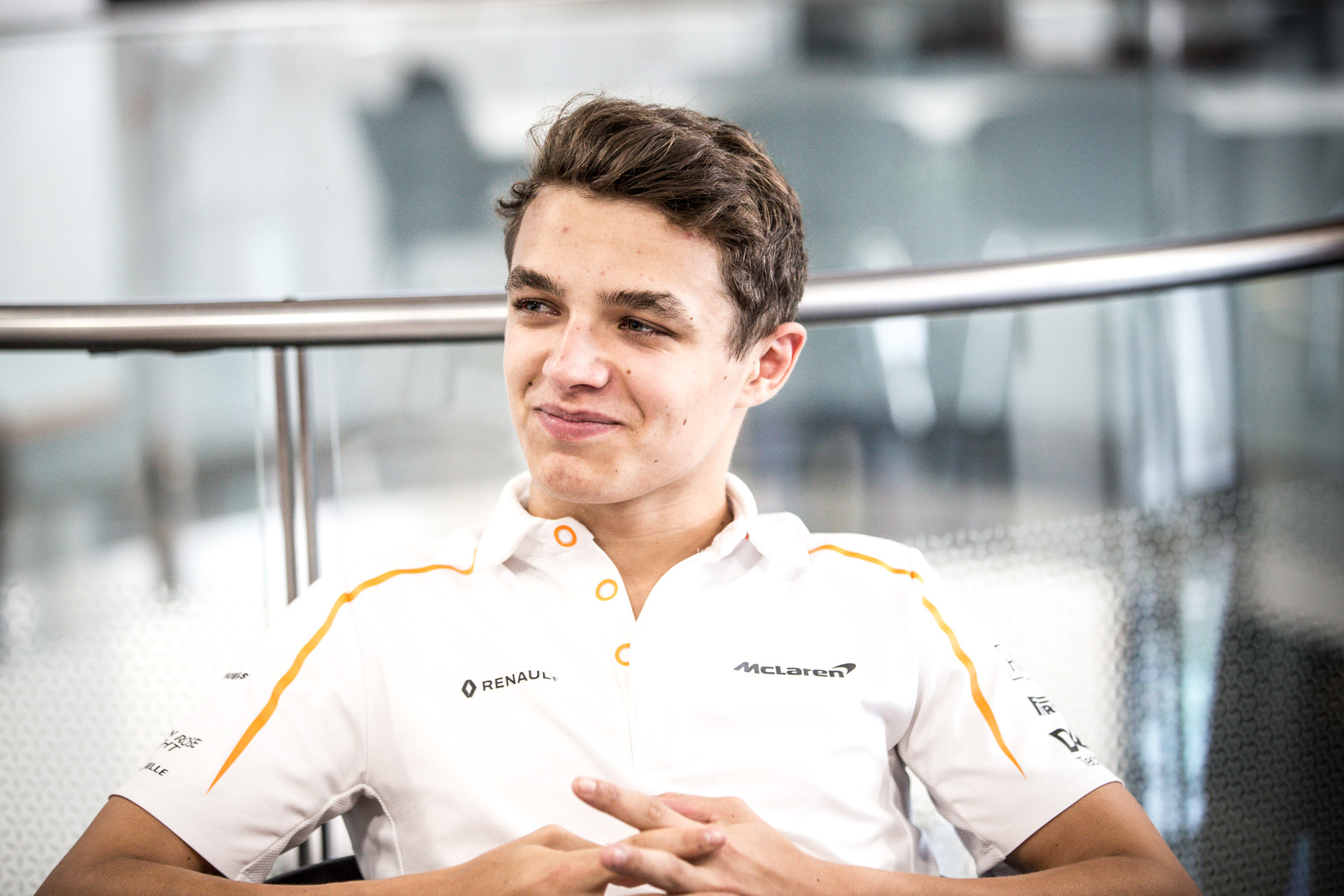 Bemutatta új logóját Lando Norris