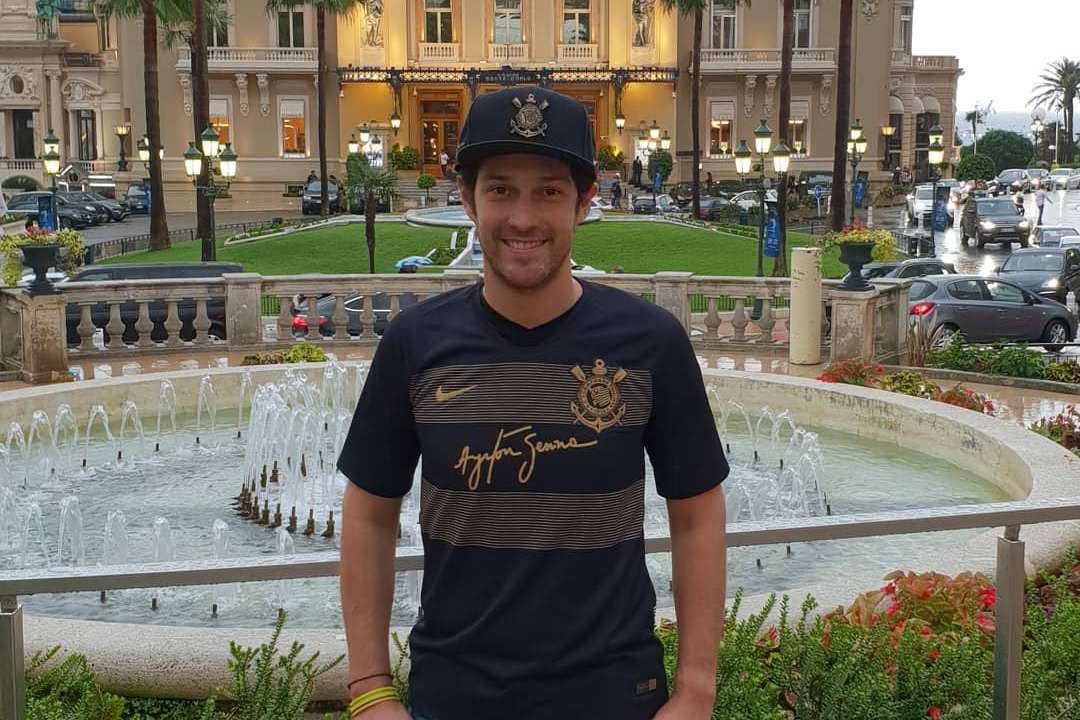 Pénteken játszik a Corinthians először Sennás mezben