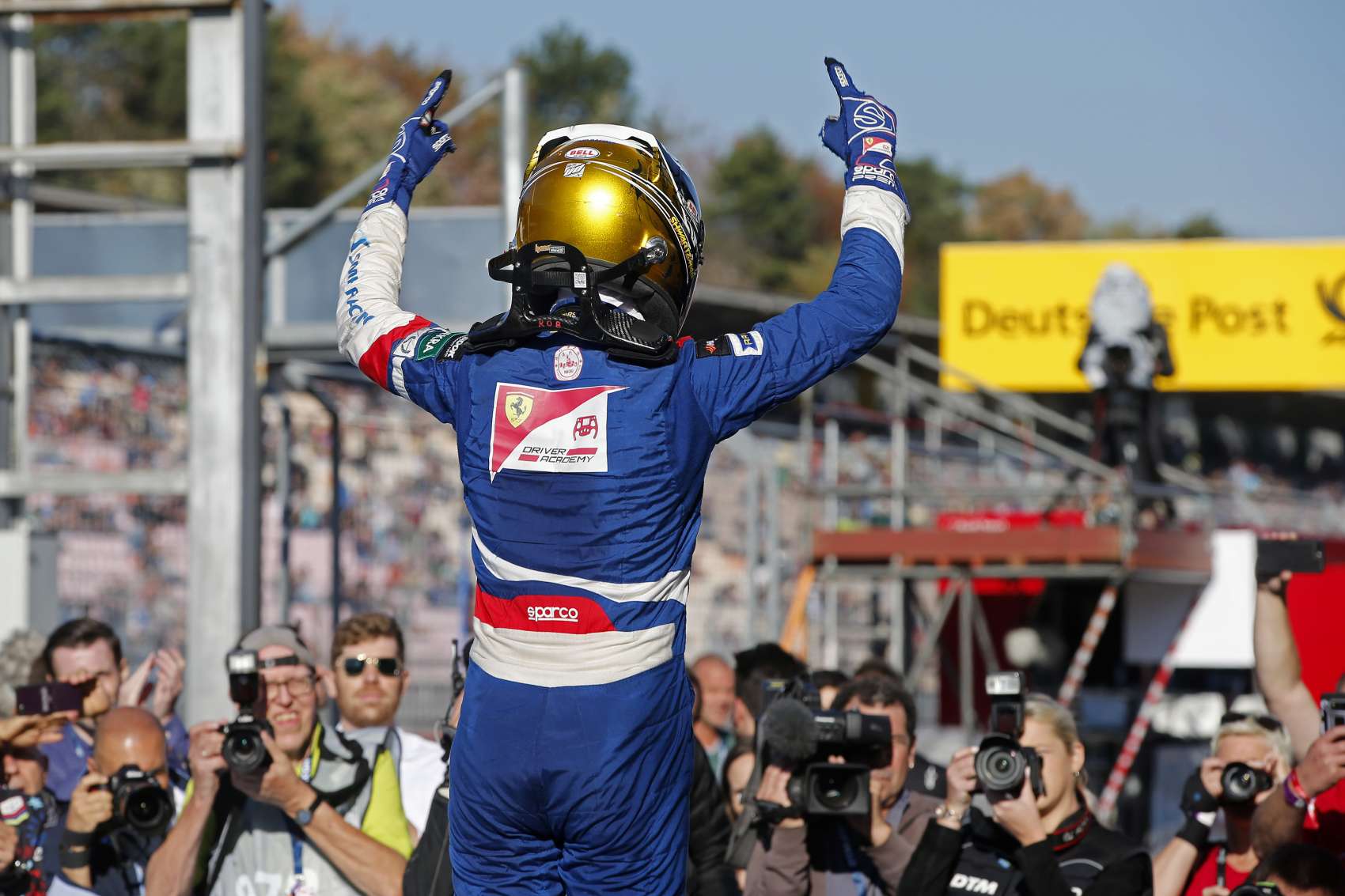 Robert Shwartzman győzelmével zárult az idei Formula 3-mas szezon