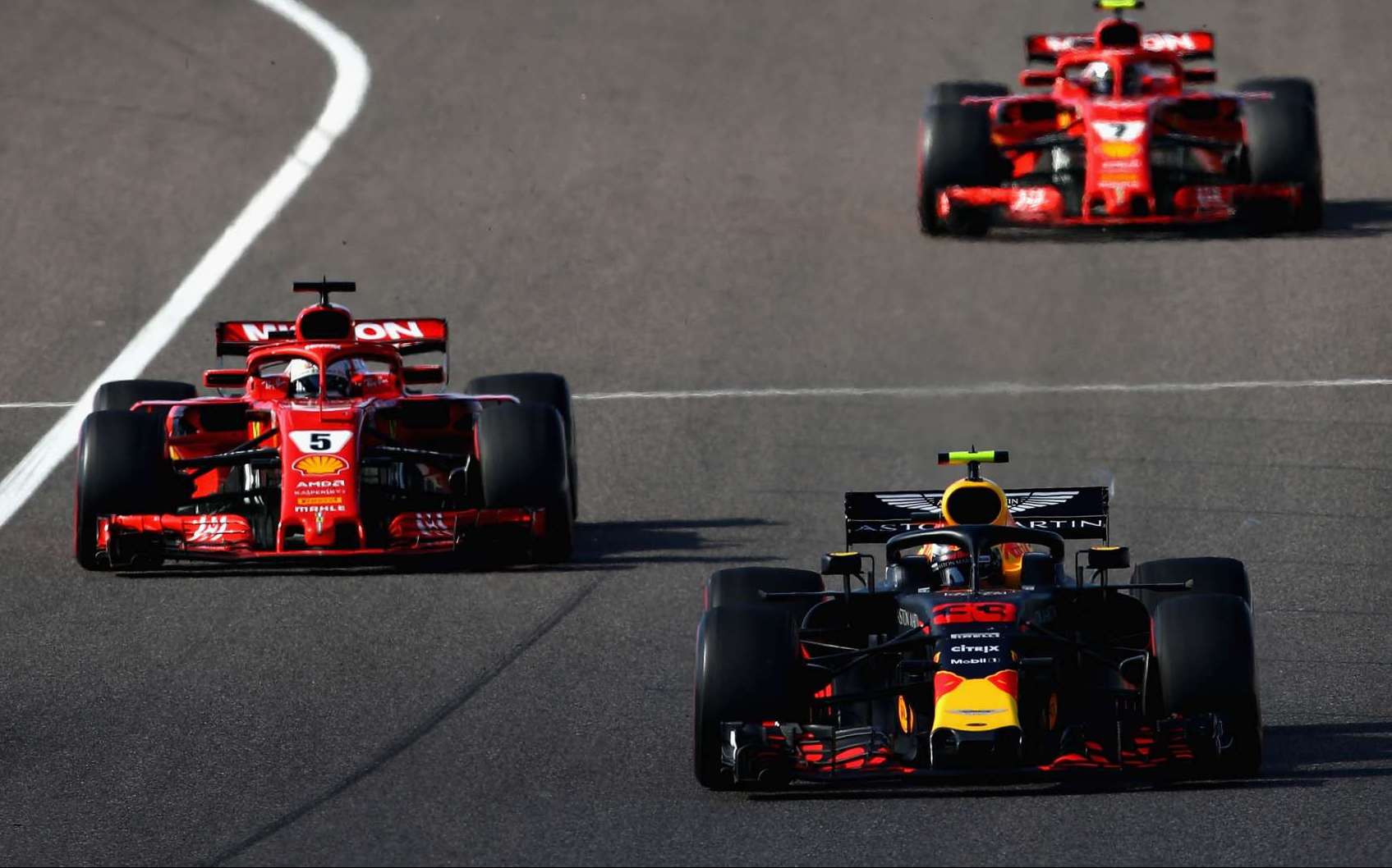 Vettel inkább négyszemközt beszélne Verstappennel