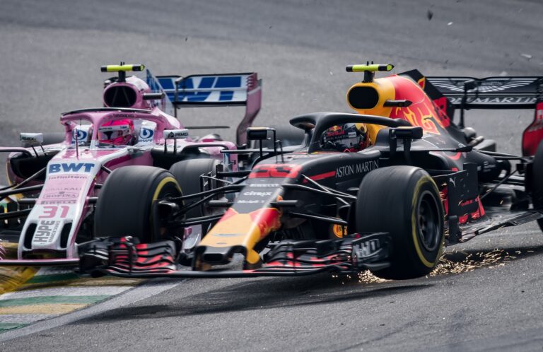 Esteban Ocon, Max Verstappen
