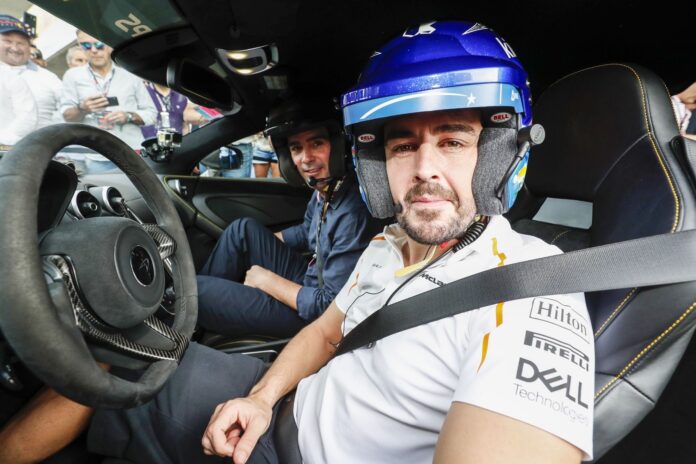 Fernando Alonso, Jimmie Johnson racingline, racinglinehu, racingline.hu
