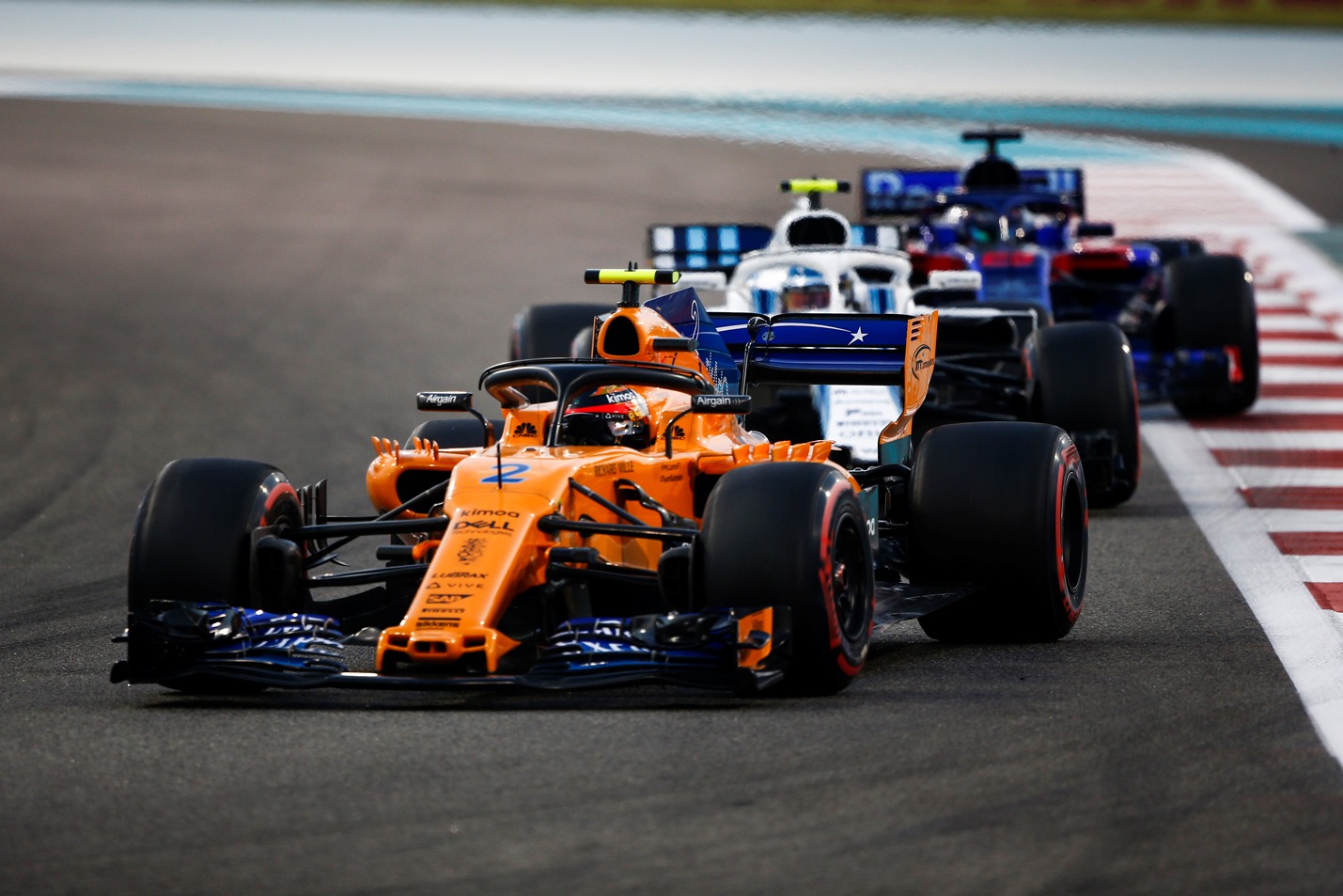 A McLarennek segít a Red Bull Hondára váltása