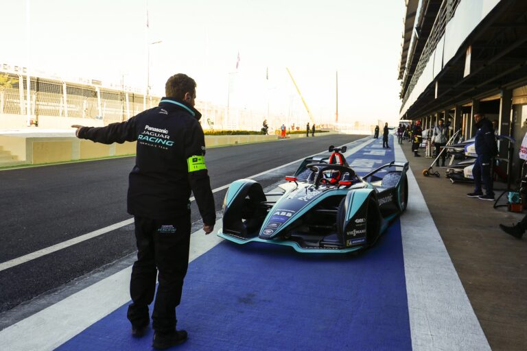 Jaguar racingline, racinglinehu, racingline.hu