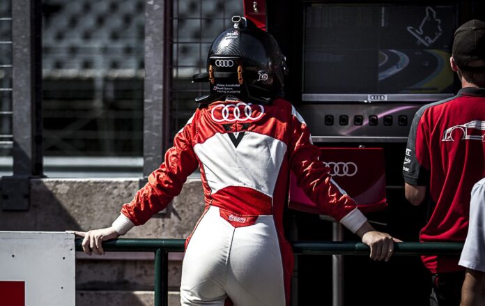 Keszthelyi Vivien, racingline.hu, racingline, racinglinehu