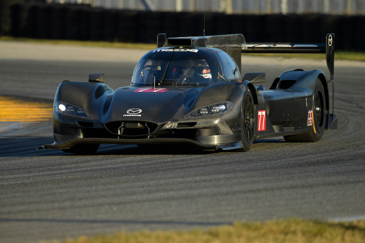 A Mazda körrekorddal az élen Daytonában