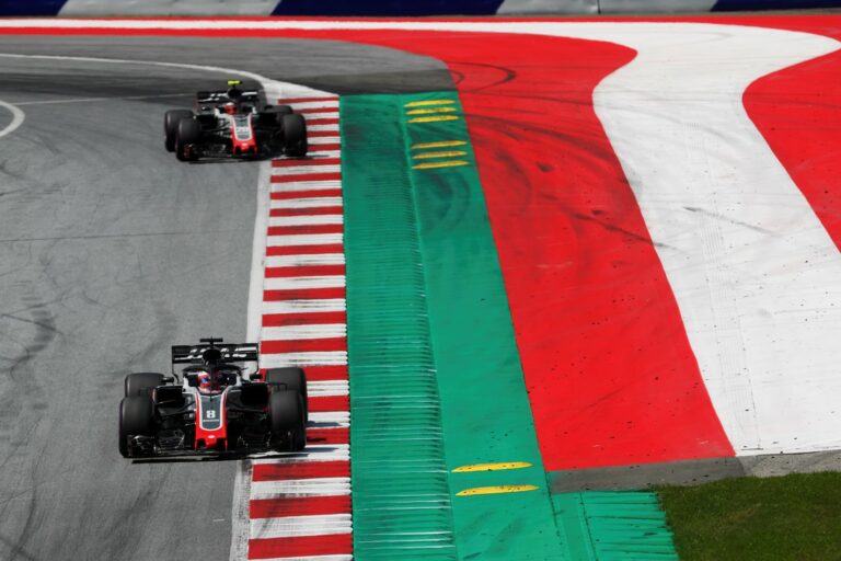 Haas, Ausztria, Grosjean, Magnussen