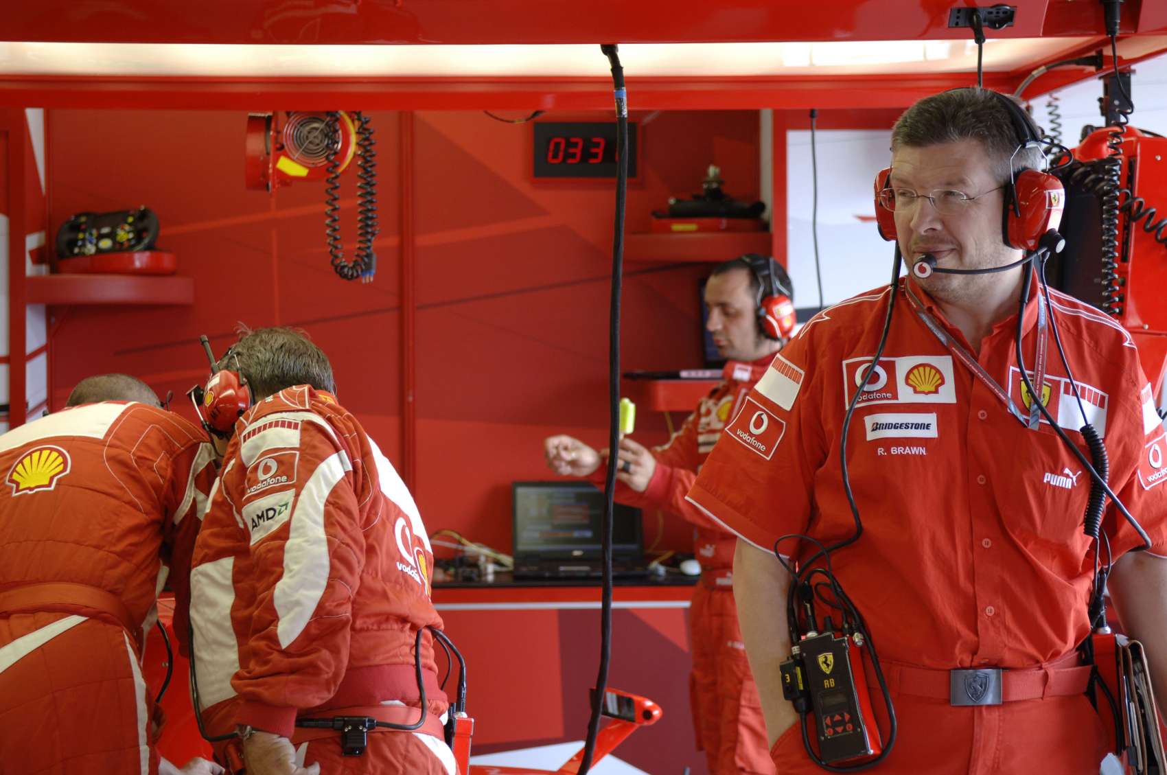 Brawn lát megoldást Schumacher sérüléseire