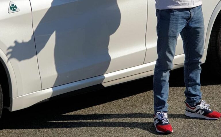 Räikkönen már Alfa Romeós szerelésben feszít