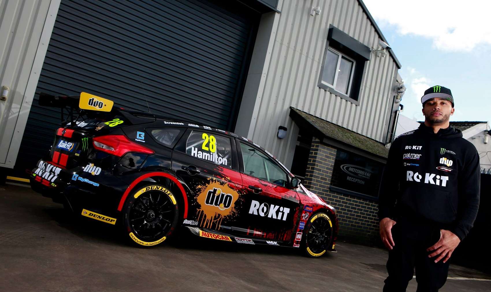 Hamilton öccsét is a ROKiT támogatja!