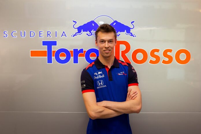 Daniil Kvyat, Toro Rosso, Abu Dahbi test, racingline, racingline.hu,racinglinehu