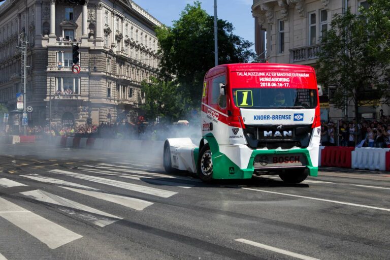 ryan smith, kiss norbert, racingline.hu