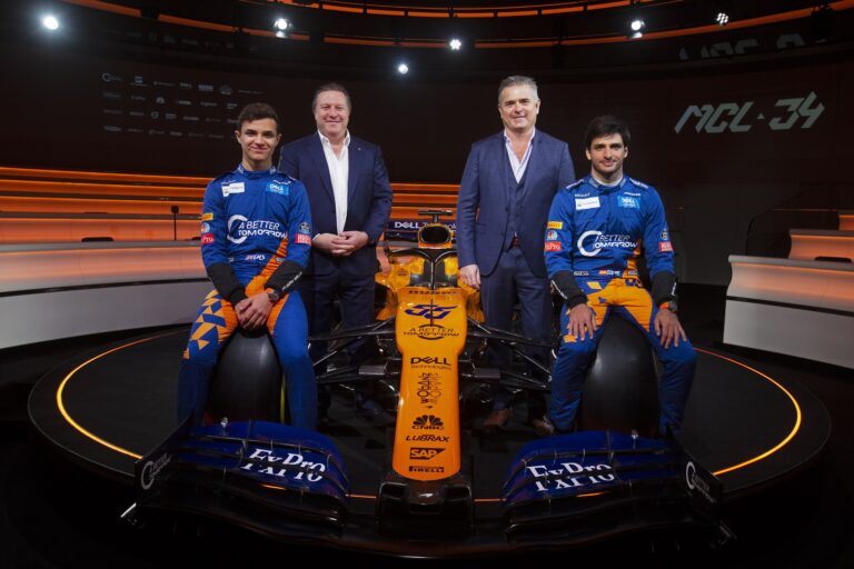 Lando Norris, Carlos Sainz, racingline. racinglinehu, racingline.huGil de Ferran, Zak Brown, mclaren