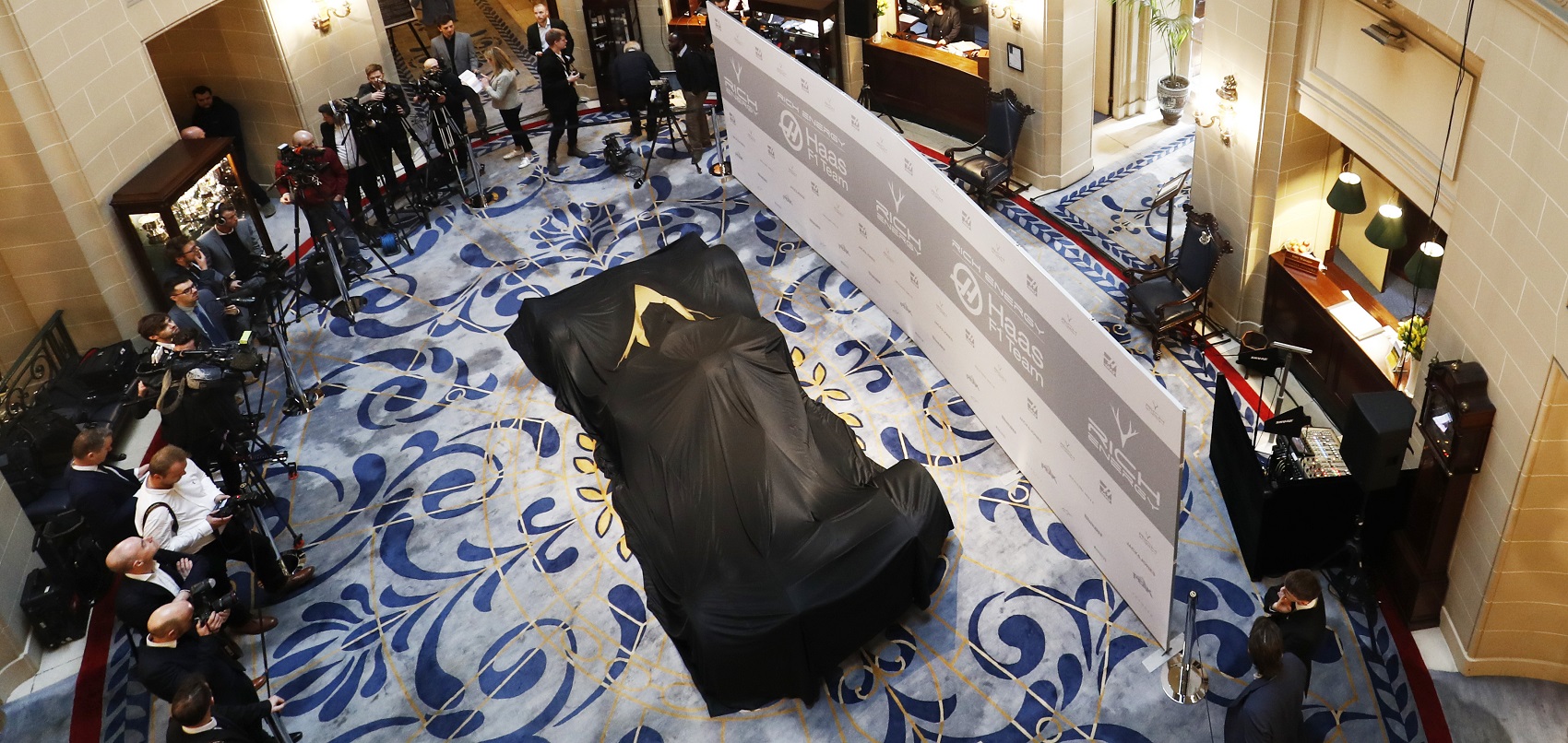 Változás a Haas szponzoránál: A Rich Energyből Lightning Volt lett!