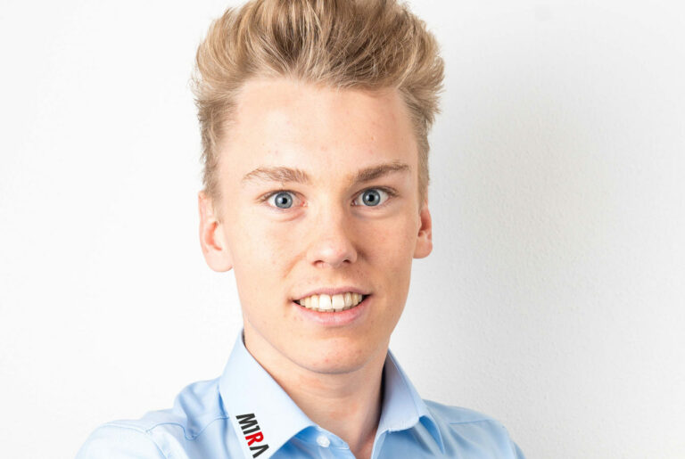 Luca Engstler, m1ra, racingline. racinglinehu, racingline.hu