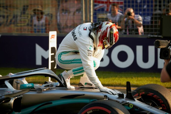 Lewis Hamilton, Mercedes, racingline, racinglinehu, racinglilne.hu