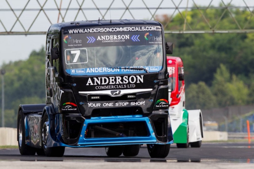 Jamie Anderson idén teljes szezont fut a FIA ETRC-ben!