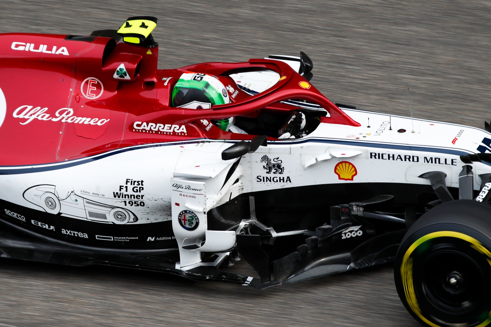 Rajtbüntetéssel vág neki Bakunak Giovinazzi