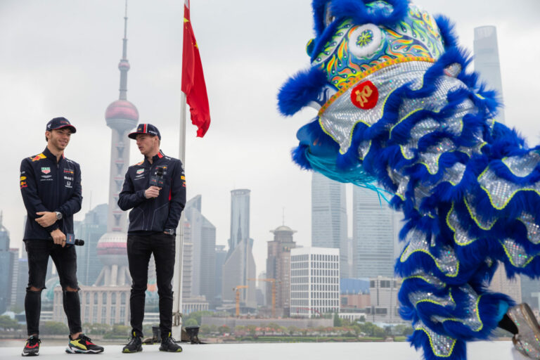 pierre gasly, max verstappen, kína, racingline.hu
