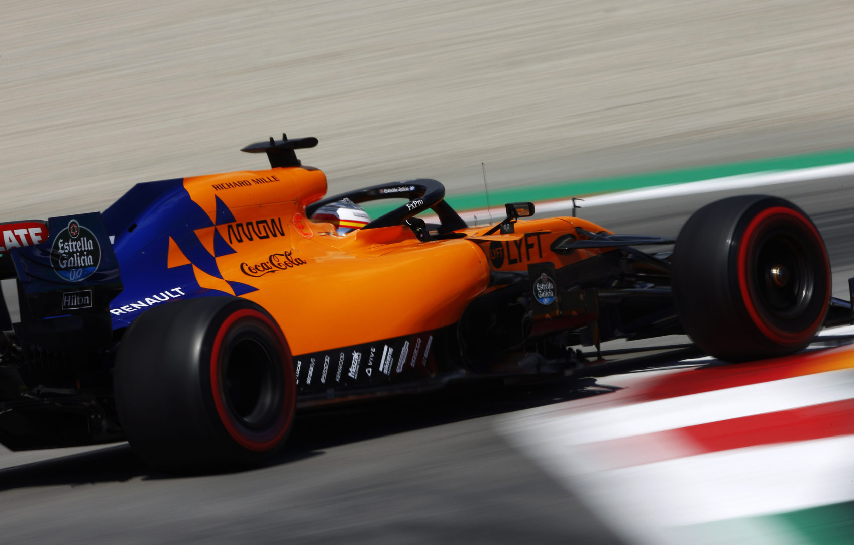 A McLaren is megkapja az új Renault motort Barcelonában