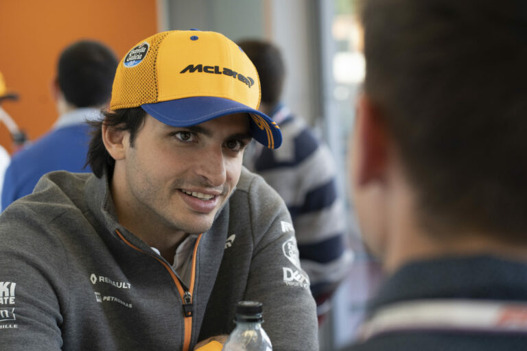 Carlos Sainz-interjú: Spanyol Nagydíj, Verstappen, Real Madrid, FIFA