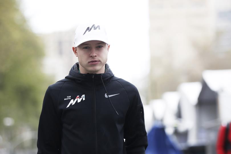 Mazepin nyerte az F2-esek silvertone-i főversenyét