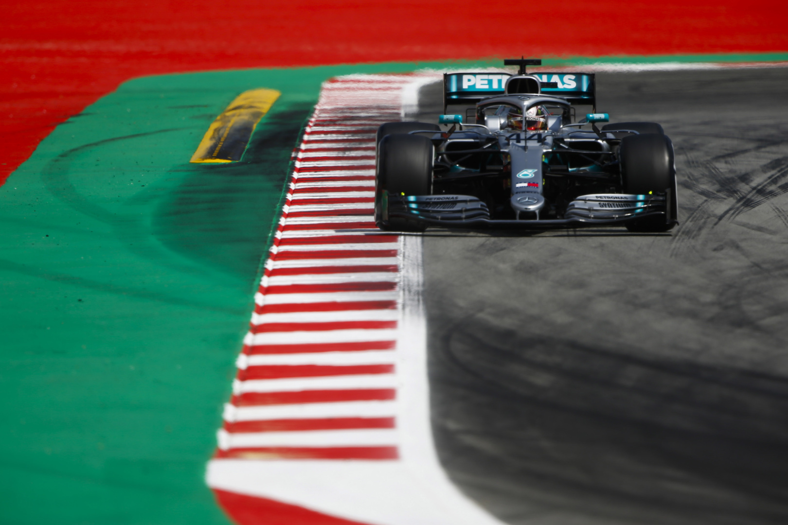 Spanyol Nagydíj: Hamilton az élen az időmérő előtt