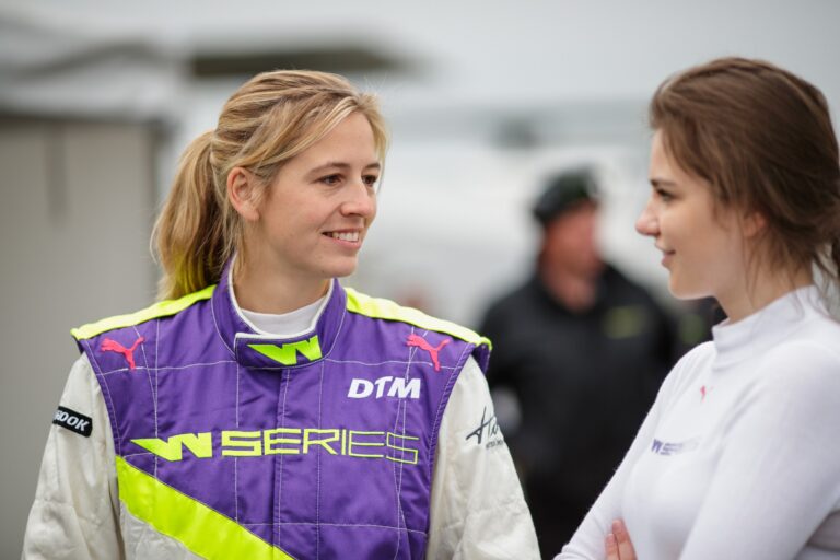 w series Sarah Bovy Keszthelyi Vivien racingilnehu, racingline.hu