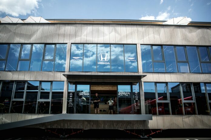 Red Bull Racing, motorhome