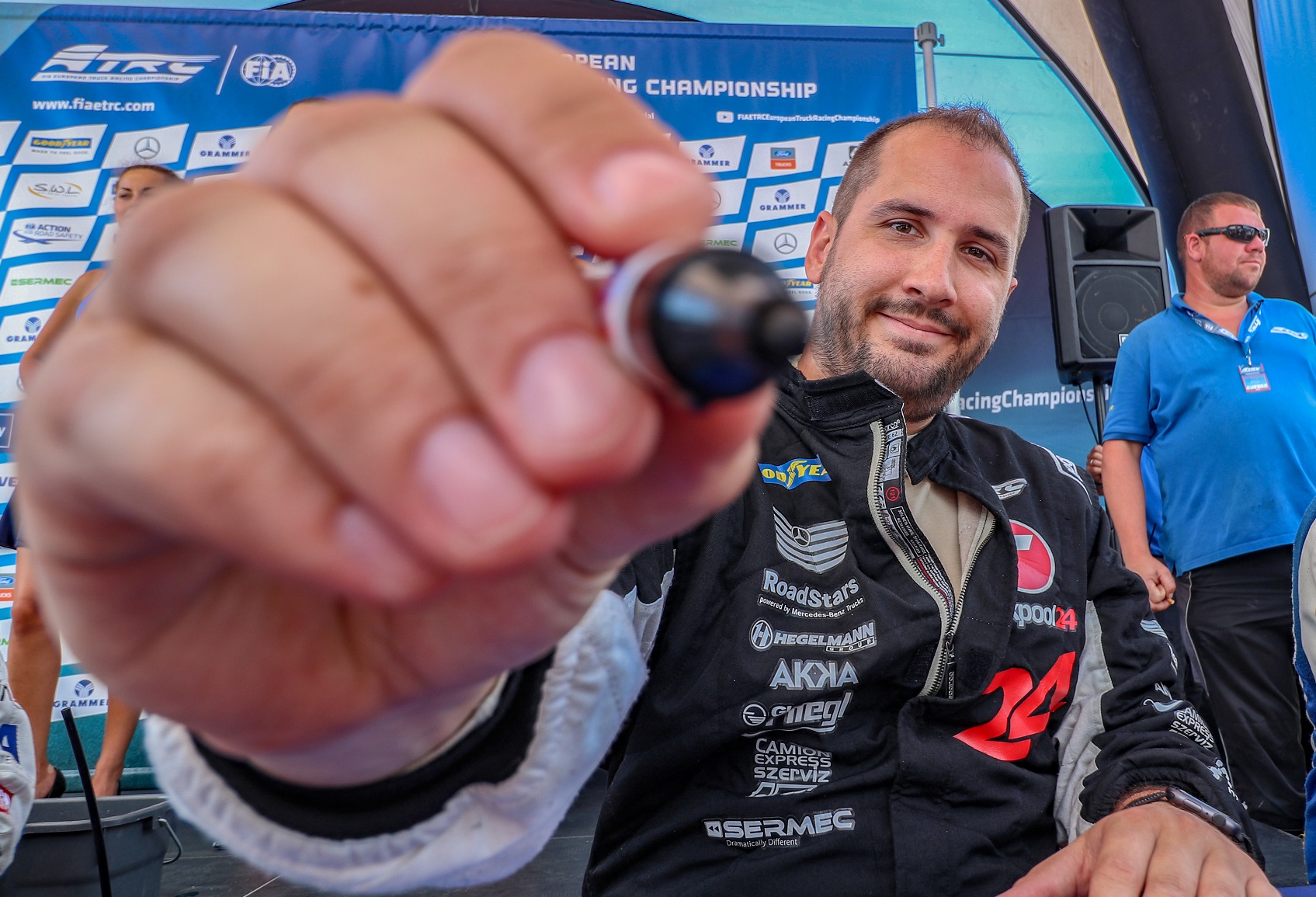 Képgaléria a porfelhős slovakia ringi kamionversenyről