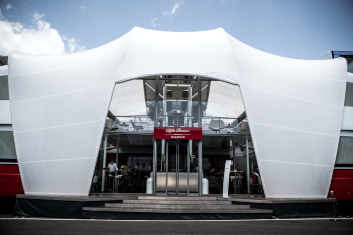 Alfa Romeo Racing, paddock