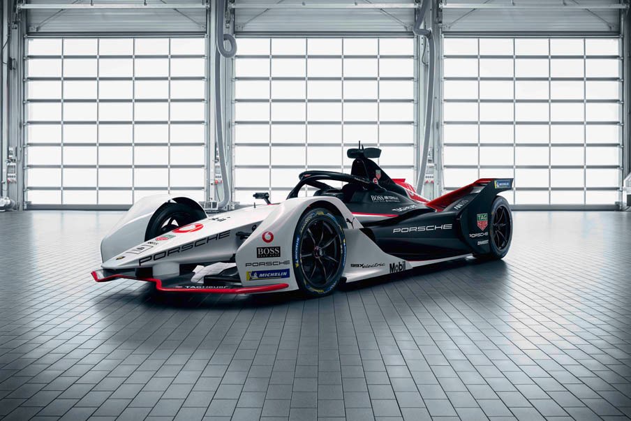 A Porsche leleplezte a vadonatúj Formula E autóját, a 99X Electricet