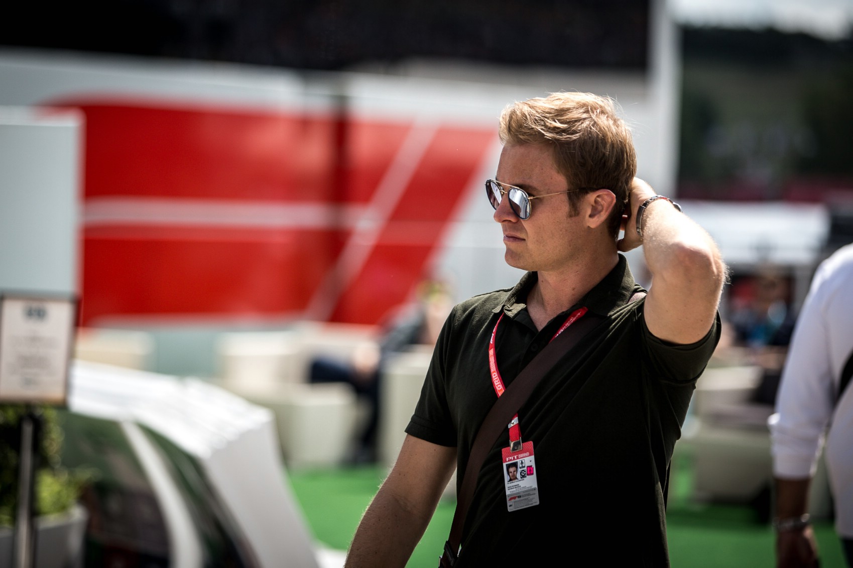 Az oltatlan Rosberg visszatér a Forma-1-es paddockba