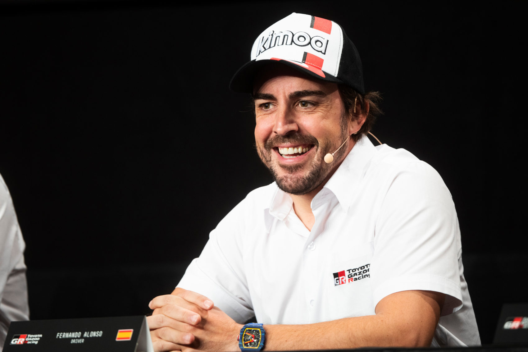 Alonso finoman lesajnálta Hamiltont és Rossit