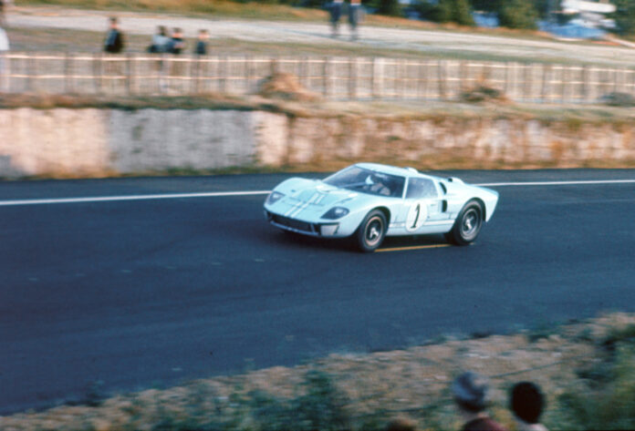 Ken Miles, ford, le mans, aszfalt királyai, racingline.hu