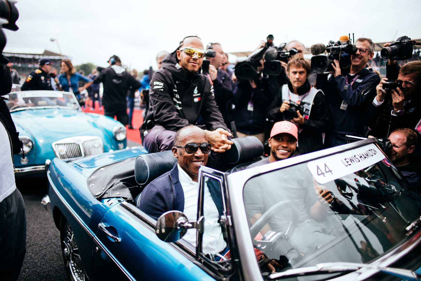 Lewis Hamilton rendkívül büszke a testvérére