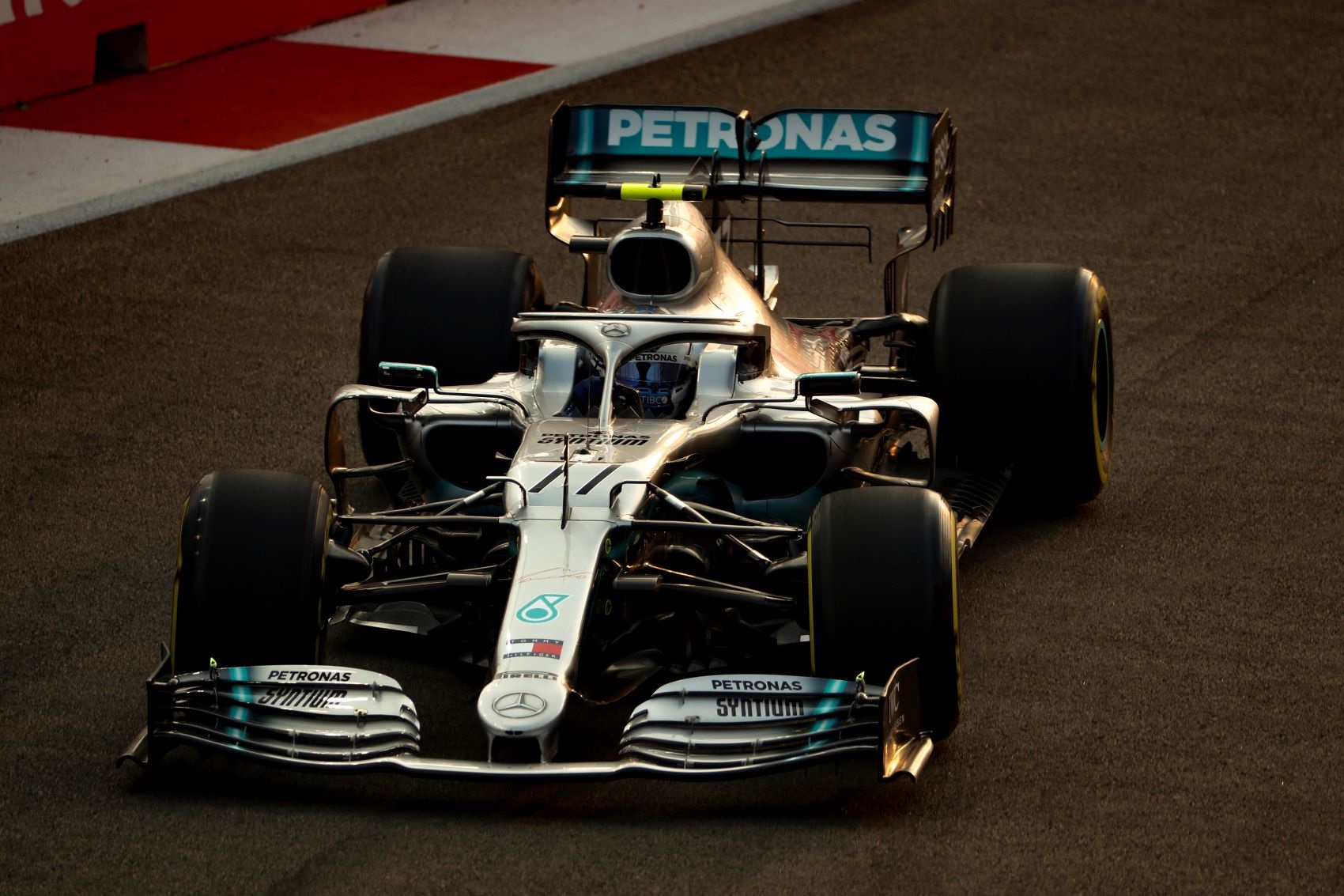 Abu Dhabi Nagydíj: Bottas nyerte a második edzést