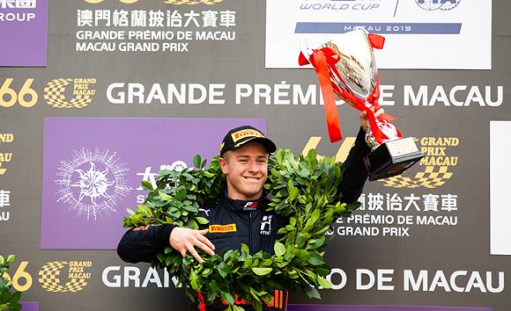 Vips rajt-cél győzelemmel hangolt a főversenyre Makaóban