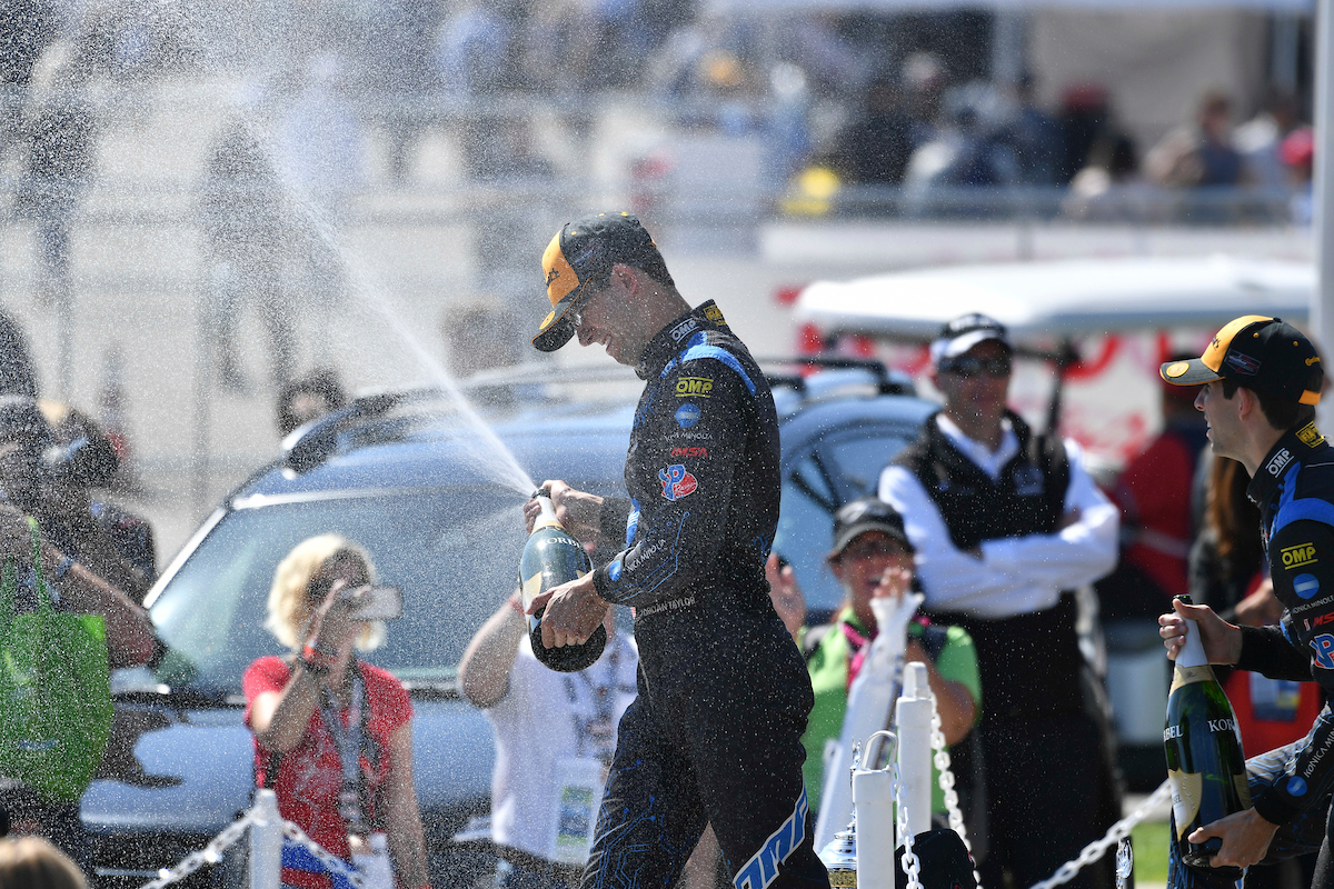 Elon Musk után szabadon: Jordan Taylor megépítette a CyberKartot!