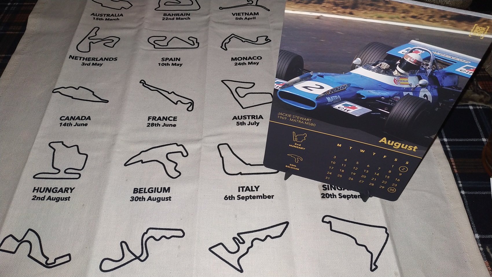 Top 3 kedvenc autósportos webshopjaink, avagy last minute ajándékötletek