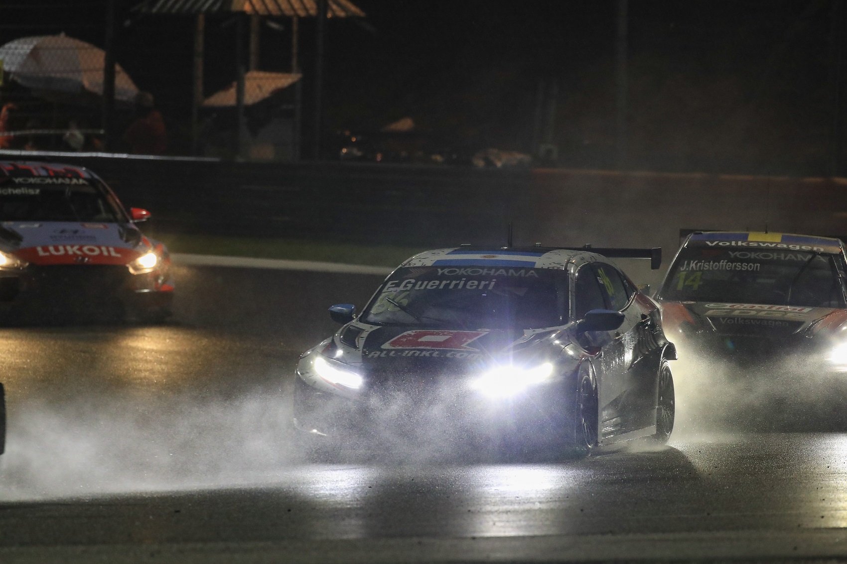 Éjszakai hétvége is vár Micheliszékre a TCR World Tourban