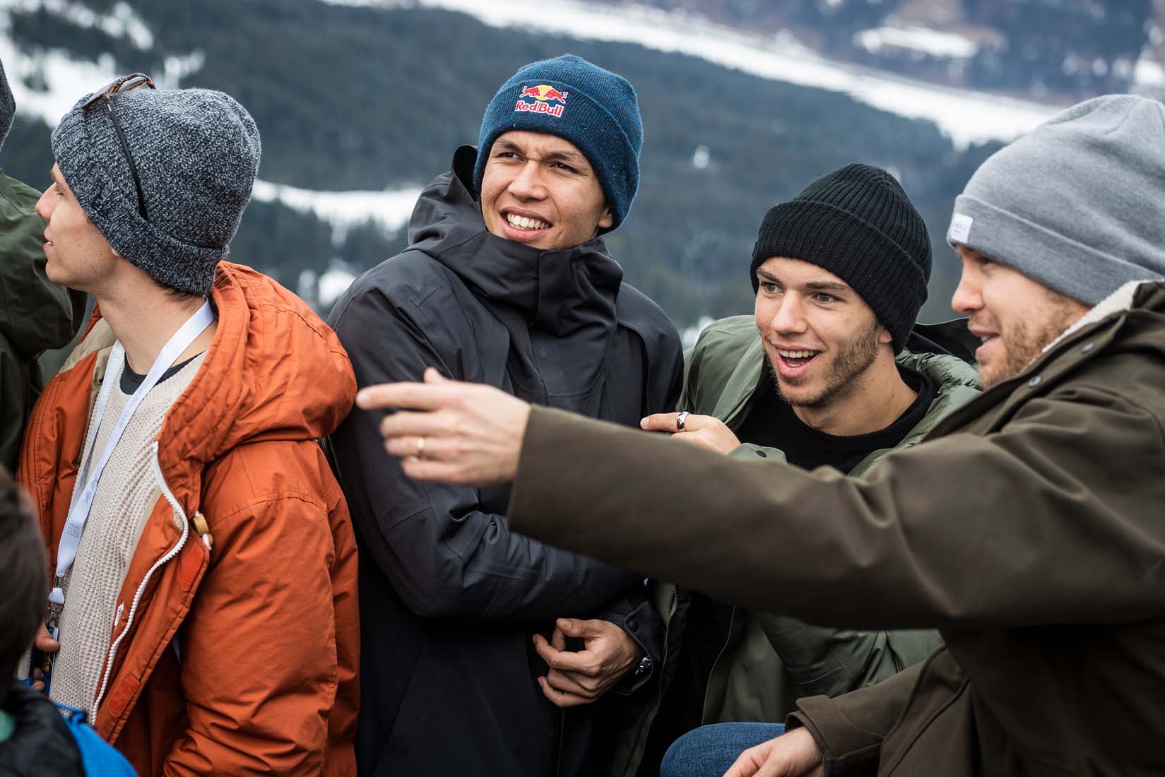 Alex Albon, Pierre Gasly, Sebastian Vettel, alpesi sí, alpesi sí