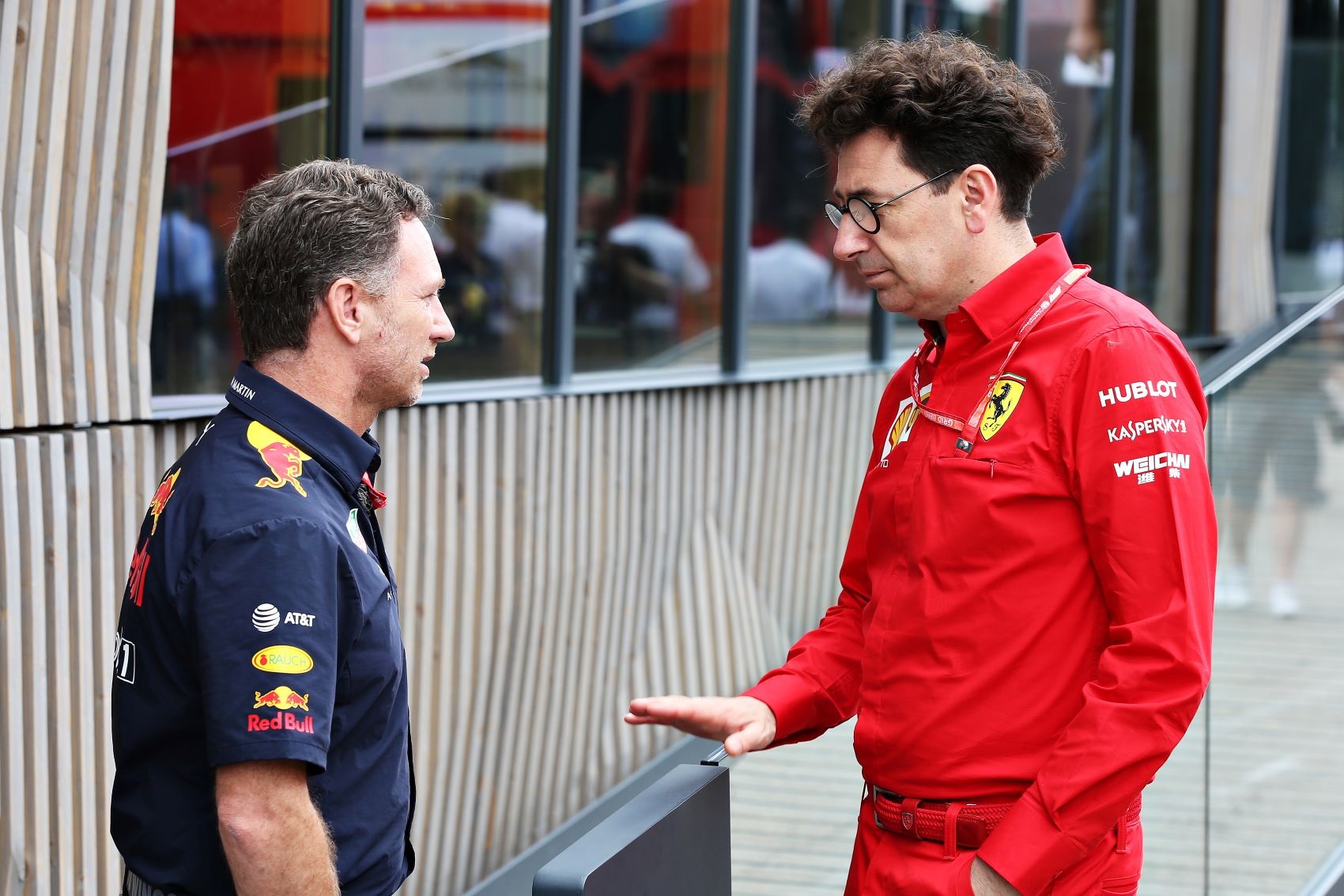 Horner tart az erősebb Ferrari motortól?