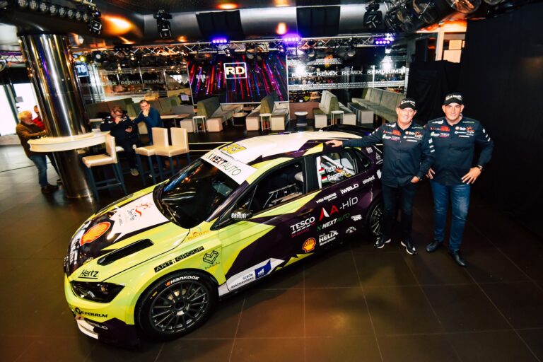 Új autóval vág neki a 2020-as szezonnak Turán Frici és Bagaméri Laci