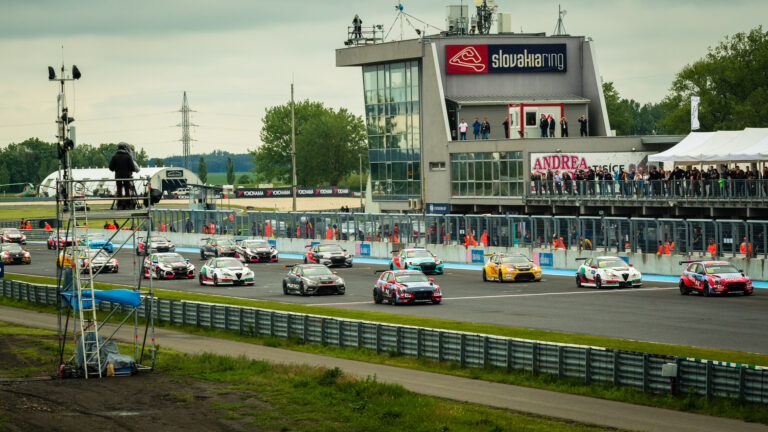 WTCR Slovakiaring, F1
