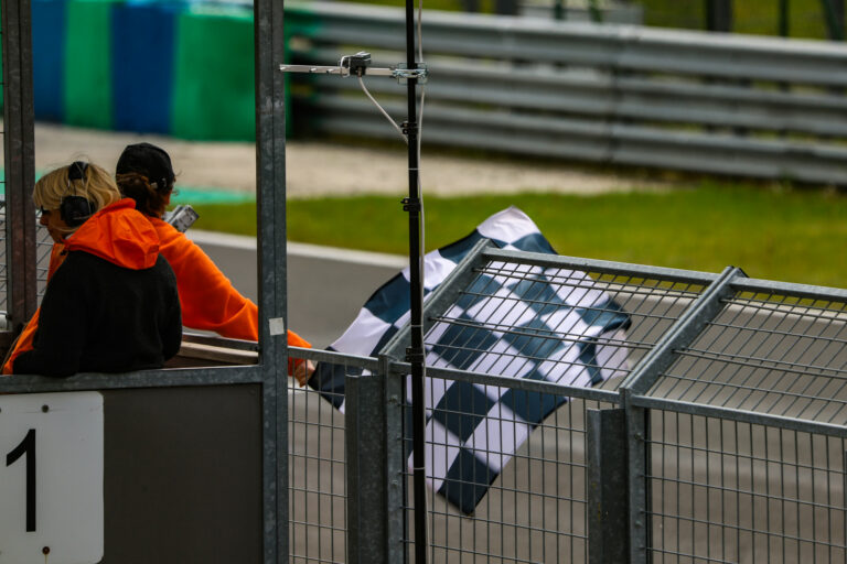 wtcr, autósport, kockás zászló