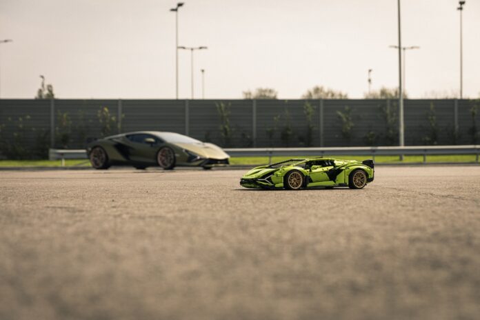 LEGO® TECHNIC™ Lamborghini Sián FKP 37